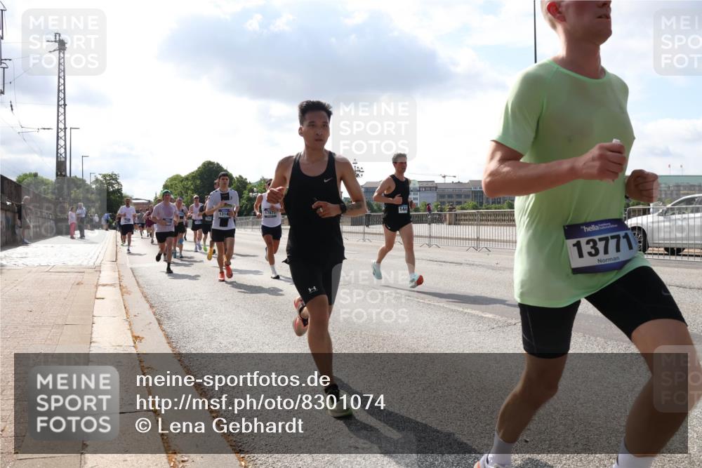29.06.2025 - hella hamburg halbmarathon Lena Gebhardt http://msf.ph/oto/8301074 29.06.2025 09:47:02 Lombardsbrücke 1314, 17877, 144, 13771, 1053, 1396, 1407, 1411, 1577, 1959, 2243, 2563, 2836, 3005, 3790, 3935, 4740, 4944, 5048, 5152, 5193, 5660, 6032, 6305, 6473, 6683, 6915, 7080, 7466, 7622, 7628, 7831, 7867, 8312, 8323, 9376, 9508, 9519, 10477, 10771, 10927, 11055, 11304, 11370, 11661, 11898, 12204, 12447, 12899, 13148, 13199, 13493, 13494, 13729, 13771, 13972, 13991, 14069, 14310, 14385, 15902, 16811, 16957 meine-sportfotos.de
