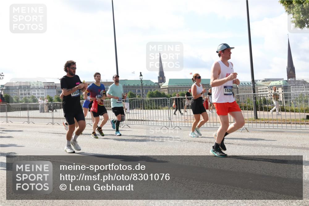 29.06.2025 - hella hamburg halbmarathon Lena Gebhardt http://msf.ph/oto/8301076 29.06.2025 09:59:37 Lombardsbrücke 15524, 9488, 990, 15269, 1319, 1334, 1366, 1506, 1595, 1642, 1834, 1955, 2282, 2391, 2432, 2630, 3112, 3279, 3668, 3715, 3836, 4426, 4467, 4837, 4839, 5015, 5134, 5277, 5299, 5420, 5457, 5458, 5465, 5492, 5866, 6202, 6390, 6414, 6415, 6416, 7033, 7037, 7129, 7130, 7395, 7833, 7864, 8330, 8509, 8520, 8542, 8652, 8846, 8929, 9142, 9488, 9903, 9907, 9922, 9984, 10020, 10031, 10266, 11039, 11568, 11844 meine-sportfotos.de
