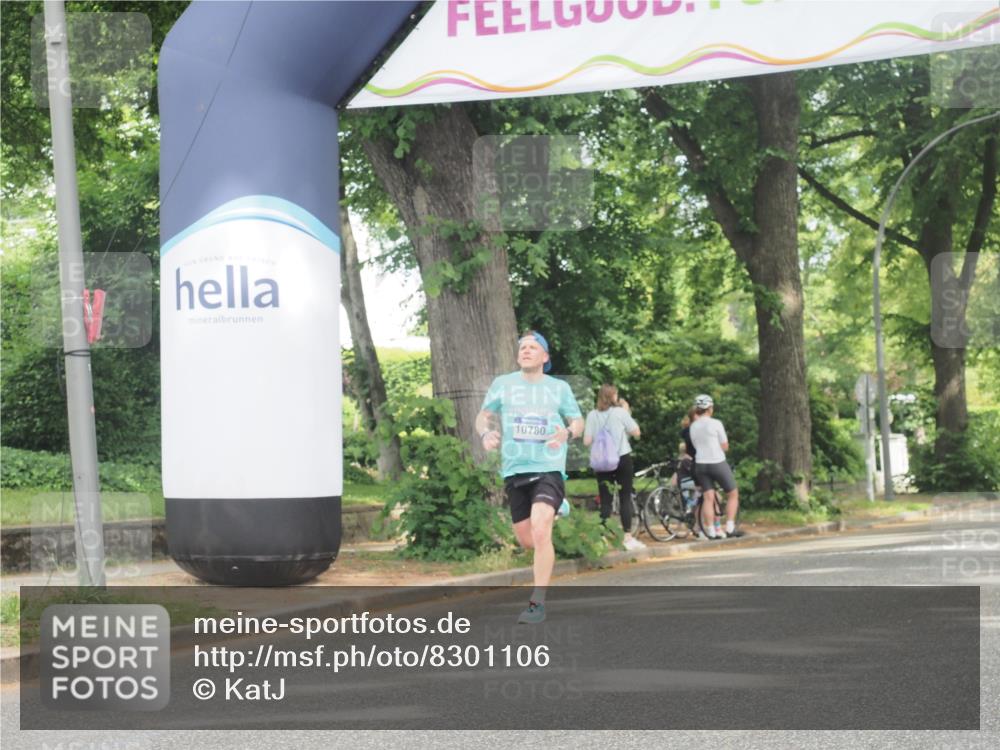 29.06.2025 - hella hamburg halbmarathon KatJ http://msf.ph/oto/8301106 29.06.2025 10:14:05 Zwischen KM18-KM19 7963 meine-sportfotos.de