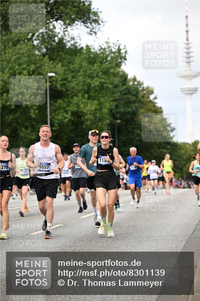 29.06.2025 - hella hamburg halbmarathon Dr. Thomas Lammeyer http://msf.ph/oto/8301139 29.06.2025 10:38:00 Kennedybrücke 1189, 1275, 1896, 2038, 2526, 2776, 2933, 3264, 3340, 3345, 3848, 4361, 4433, 4445, 4449, 4807, 4824, 4826, 5075, 5096, 5141, 5557, 5561, 5566, 5569, 5584, 5821, 5822, 5887, 6364, 6515, 6516, 6956, 7027, 7565, 7633, 7653, 7982, 8157, 8277, 8349, 8375, 8377, 8383, 8401, 8620, 9258, 9438, 9706, 9799, 9875, 9995, 10048, 10071, 10561, 10800, 11092, 11111, 11229, 11237, 11260 meine-sportfotos.de