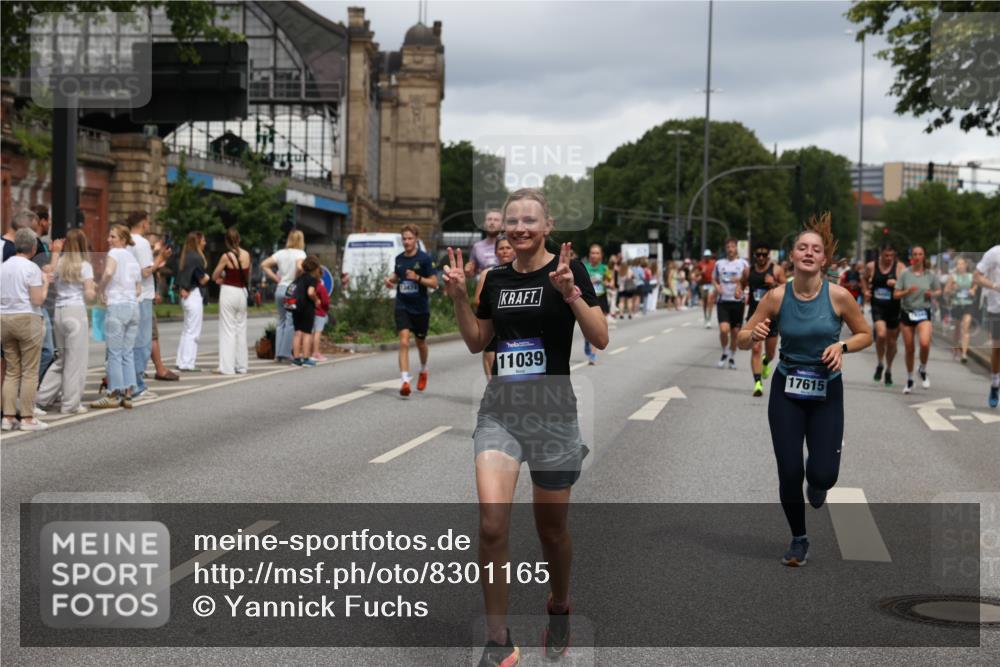 29.06.2025 - hella hamburg halbmarathon Yannick Fuchs http://msf.ph/oto/8301165 29.06.2025 10:49:52 20KM 1130, 1180, 1193, 2982, 3042, 3048, 3058, 3668, 4951, 5287, 5465, 5672, 6569, 6591, 6924, 7742, 8255, 8311, 8330, 8639, 8863, 9361, 9562, 11039, 11143, 11309, 11554, 11638, 12196, 12515, 13474, 14363, 14461, 15184, 15818, 15884, 16375, 16401, 16434, 16625, 16786, 17468, 17615, 17640, 17642, 18064, 18125, 18212, 18325, 18340, 18495, 18634, 18741, 18746, 18835, 19120, 19152 meine-sportfotos.de