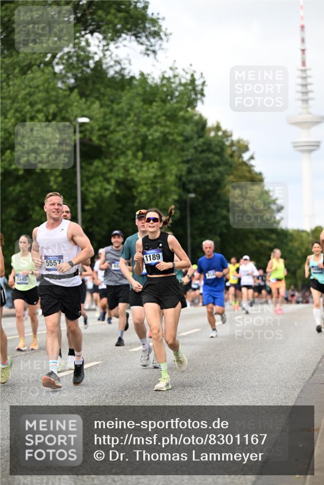 29.06.2025 - hella hamburg halbmarathon Dr. Thomas Lammeyer http://msf.ph/oto/8301167 29.06.2025 10:38:00 Kennedybrücke 1189, 1275, 1896, 2038, 2526, 2776, 2933, 3264, 3340, 3345, 3848, 4361, 4433, 4445, 4449, 4807, 4824, 4826, 5075, 5096, 5141, 5557, 5561, 5566, 5569, 5584, 5821, 5822, 5887, 6364, 6515, 6516, 6956, 7027, 7565, 7633, 7653, 7982, 8157, 8277, 8349, 8375, 8377, 8383, 8401, 8620, 9258, 9438, 9706, 9799, 9875, 9995, 10048, 10071, 10561, 10800, 11092, 11111, 11229, 11237, 11260 meine-sportfotos.de