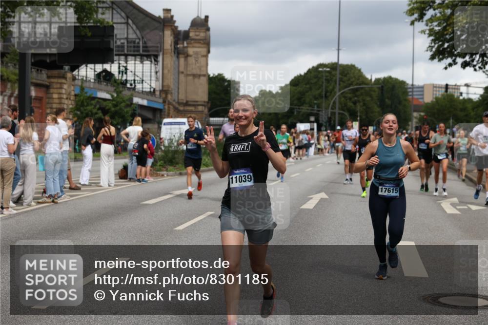 29.06.2025 - hella hamburg halbmarathon Yannick Fuchs http://msf.ph/oto/8301185 29.06.2025 10:49:52 20KM 1130, 1180, 1193, 2982, 3042, 3048, 3058, 3668, 4951, 5287, 5465, 5672, 6569, 6591, 6924, 7742, 8255, 8311, 8330, 8639, 8863, 9361, 9562, 11039, 11143, 11309, 11554, 11638, 12196, 12515, 13474, 14363, 14461, 15184, 15818, 15884, 16375, 16401, 16434, 16625, 16786, 17468, 17615, 17640, 17642, 18064, 18125, 18212, 18325, 18340, 18495, 18634, 18741, 18746, 18835, 19120, 19152 meine-sportfotos.de