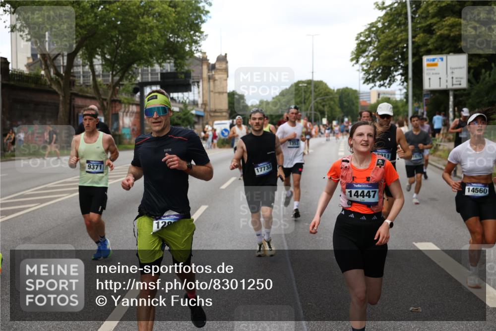 29.06.2025 - hella hamburg halbmarathon Yannick Fuchs http://msf.ph/oto/8301250 29.06.2025 10:37:30 20KM 1353, 1675, 1735, 2653, 4229, 4318, 5011, 5124, 5477, 7026, 7508, 7635, 9364, 9371, 9534, 10099, 10251, 11177, 12153, 12723, 12839, 13398, 13746, 13807, 14201, 14210, 14226, 14447, 14484, 14560, 14813, 14849, 15255, 15328, 15535, 15706, 15851, 15921, 16314, 17733, 17911, 18004, 18274, 18275, 18304, 18449, 18659, 18987, 19009, 19229 meine-sportfotos.de