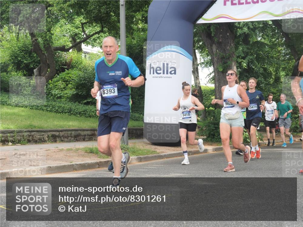 29.06.2025 - hella hamburg halbmarathon KatJ http://msf.ph/oto/8301261 29.06.2025 10:43:19 Zwischen KM18-KM19 3042, 4868, 6591, 6720, 8255, 8393 meine-sportfotos.de