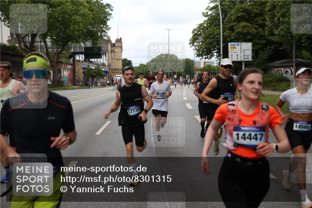 29.06.2025 - hella hamburg halbmarathon Yannick Fuchs http://msf.ph/oto/8301315 29.06.2025 10:37:30 20KM 1353, 1675, 1735, 2653, 4229, 4318, 5011, 5124, 5477, 7026, 7508, 7635, 9364, 9371, 9534, 10099, 10251, 11177, 12153, 12723, 12839, 13398, 13746, 13807, 14201, 14210, 14226, 14447, 14484, 14560, 14813, 14849, 15255, 15328, 15535, 15706, 15851, 15921, 16314, 17733, 17911, 18004, 18274, 18275, 18304, 18449, 18659, 18987, 19009, 19229 meine-sportfotos.de