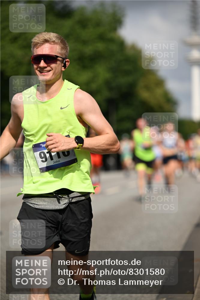 29.06.2025 - hella hamburg halbmarathon Dr. Thomas Lammeyer http://msf.ph/oto/8301580 29.06.2025 09:54:02 Kennedybrücke 1209, 1358, 1675, 1688, 1697, 1882, 2568, 2675, 2826, 3332, 3626, 4205, 4229, 4380, 4398, 4823, 5409, 5472, 5508, 5745, 6458, 6529, 6649, 6686, 6687, 7026, 8450, 8958, 9017, 9116, 9302, 9365, 10218, 10783, 10922, 11281, 11284, 11305, 11379 meine-sportfotos.de