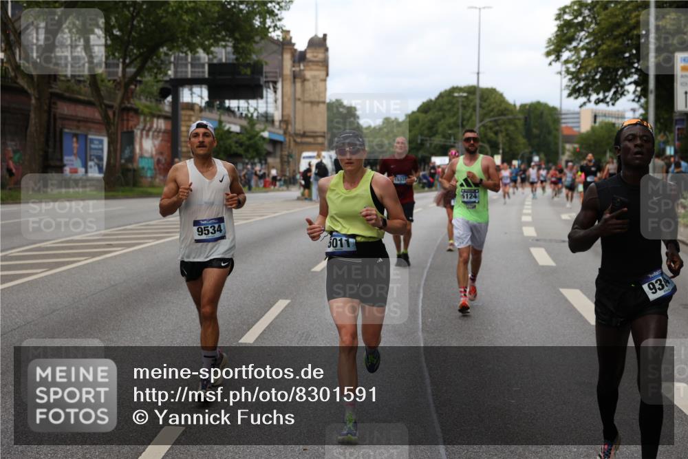 29.06.2025 - hella hamburg halbmarathon Yannick Fuchs http://msf.ph/oto/8301591 29.06.2025 10:37:33 20KM 1353, 1675, 1735, 2653, 4229, 4318, 5011, 5124, 5477, 7026, 7508, 7635, 9364, 9371, 9534, 10099, 10237, 10251, 11177, 12153, 12723, 12776, 13398, 13746, 13807, 14201, 14210, 14226, 14484, 14560, 14849, 15255, 15328, 15706, 15851, 15921, 16314, 16338, 17733, 18004, 18274, 18304, 18449, 18659, 18987, 19009, 19038, 19229 meine-sportfotos.de