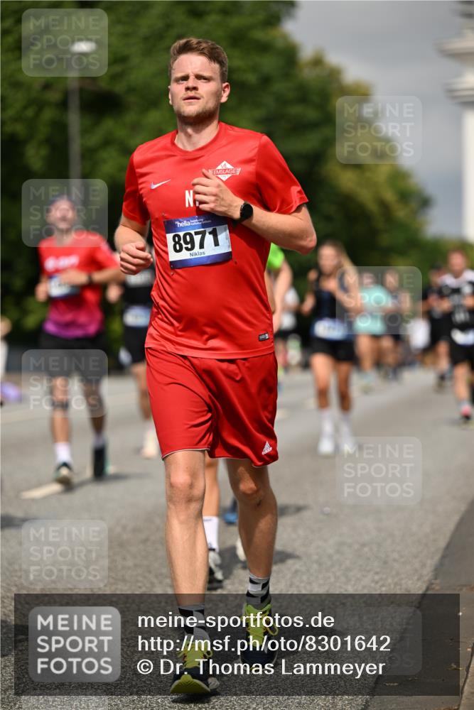 29.06.2025 - hella hamburg halbmarathon Dr. Thomas Lammeyer http://msf.ph/oto/8301642 29.06.2025 10:16:24 Kennedybrücke 1249, 1610, 1785, 1850, 1851, 2963, 2964, 3182, 3248, 3262, 3363, 4453, 5150, 5166, 5176, 6822, 6871, 7014, 7907, 8206, 8207, 8917, 8971, 9428, 10067, 10402, 10685, 11025 meine-sportfotos.de