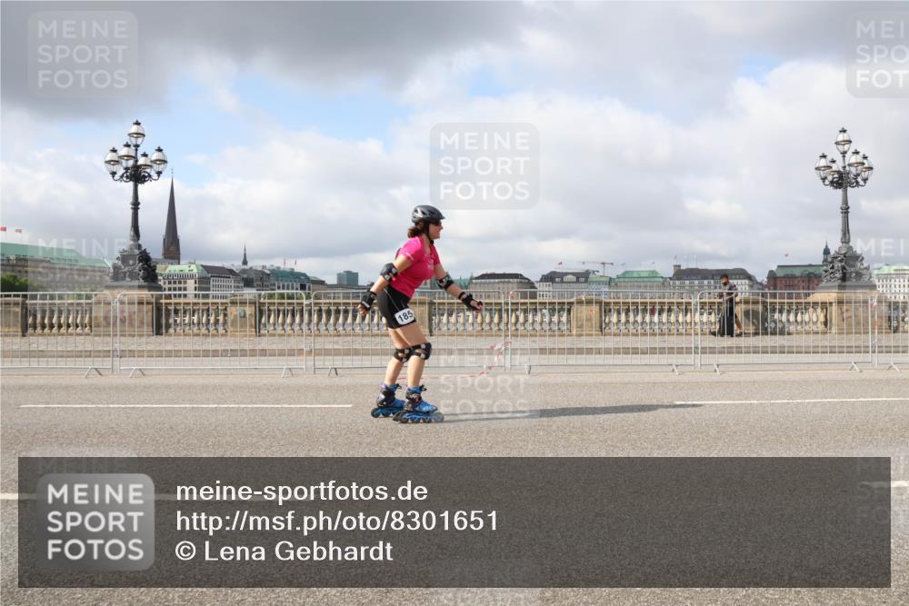 29.06.2025 - hella hamburg halbmarathon Lena Gebhardt http://msf.ph/oto/8301651 29.06.2025 09:06:39 Lombardsbrücke  meine-sportfotos.de