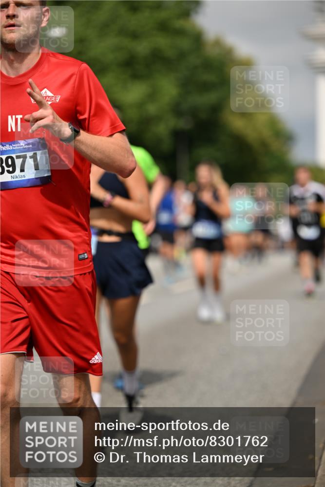29.06.2025 - hella hamburg halbmarathon Dr. Thomas Lammeyer http://msf.ph/oto/8301762 29.06.2025 10:16:25 Kennedybrücke 1249, 1610, 1785, 1850, 1851, 2963, 2964, 3182, 3248, 3262, 3363, 4453, 5150, 5166, 5176, 6822, 6871, 7014, 7907, 8206, 8207, 8917, 8971, 9428, 10067, 10402, 10685, 11025 meine-sportfotos.de