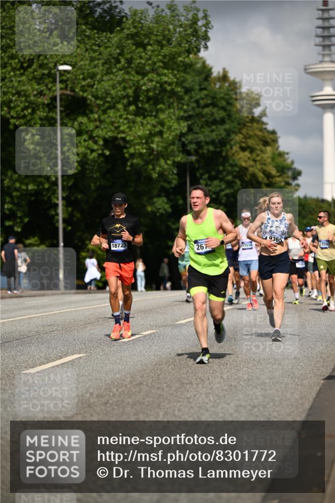 29.06.2025 - hella hamburg halbmarathon Dr. Thomas Lammeyer http://msf.ph/oto/8301772 29.06.2025 09:54:03 Kennedybrücke 1209, 1358, 1688, 1697, 1882, 2568, 2675, 2826, 3332, 3626, 4205, 4229, 4380, 4398, 4823, 5409, 5472, 5508, 5745, 6080, 6458, 6529, 6649, 6686, 6687, 7026, 7110, 8450, 8958, 9017, 9116, 9302, 9365, 10218, 10783, 10922, 11281, 11284, 11305, 11379 meine-sportfotos.de