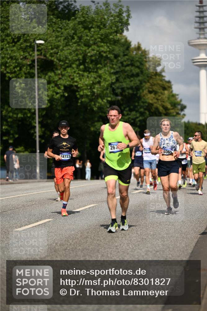 29.06.2025 - hella hamburg halbmarathon Dr. Thomas Lammeyer http://msf.ph/oto/8301827 29.06.2025 09:54:04 Kennedybrücke 1209, 1358, 1688, 1697, 1882, 2568, 2675, 2826, 3626, 4205, 4229, 4380, 4398, 4823, 5409, 5472, 5508, 5745, 6080, 6458, 6529, 6649, 6686, 6687, 7026, 7110, 8450, 8958, 9017, 9116, 9365, 10218, 10783, 10922, 11281, 11284, 11305, 11379 meine-sportfotos.de