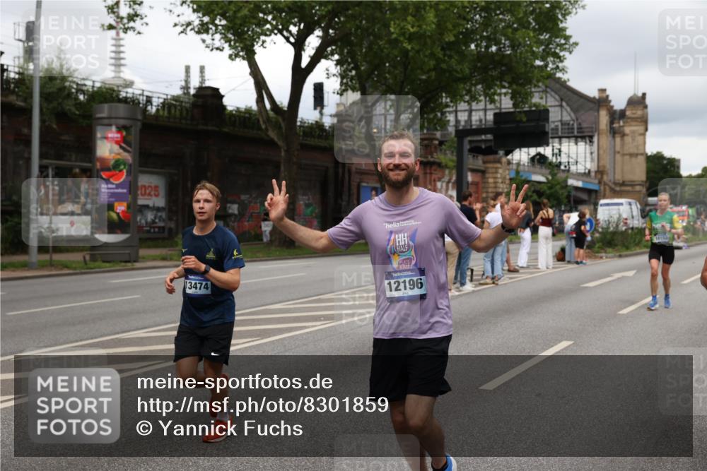 29.06.2025 - hella hamburg halbmarathon Yannick Fuchs http://msf.ph/oto/8301859 29.06.2025 10:49:57 20KM 1130, 1180, 1877, 2378, 2982, 3042, 3048, 4951, 5287, 5465, 5672, 5721, 6759, 7646, 7742, 8255, 8311, 8330, 8639, 8863, 9361, 9562, 9622, 11039, 11143, 11309, 11554, 11638, 12196, 12515, 12858, 13474, 14363, 14461, 15134, 15184, 16043, 16375, 16401, 16434, 16625, 16786, 17468, 17615, 18117, 18125, 18212, 18325, 18340, 18495, 18531, 18634, 18741, 18746, 18835, 18966, 19120, 19152 meine-sportfotos.de