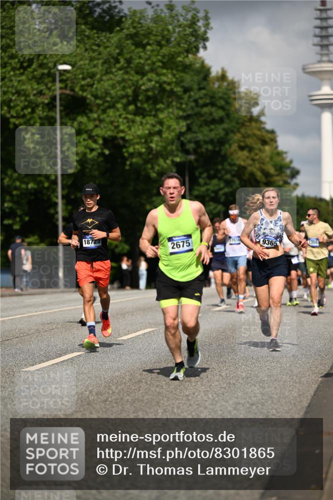 29.06.2025 - hella hamburg halbmarathon Dr. Thomas Lammeyer http://msf.ph/oto/8301865 29.06.2025 09:54:04 Kennedybrücke 1209, 1358, 1688, 1697, 1882, 2568, 2675, 2826, 3626, 4205, 4229, 4380, 4398, 4823, 5409, 5472, 5508, 5745, 6080, 6458, 6529, 6649, 6686, 6687, 7026, 7110, 8450, 8958, 9017, 9116, 9365, 10218, 10783, 10922, 11281, 11284, 11305, 11379 meine-sportfotos.de