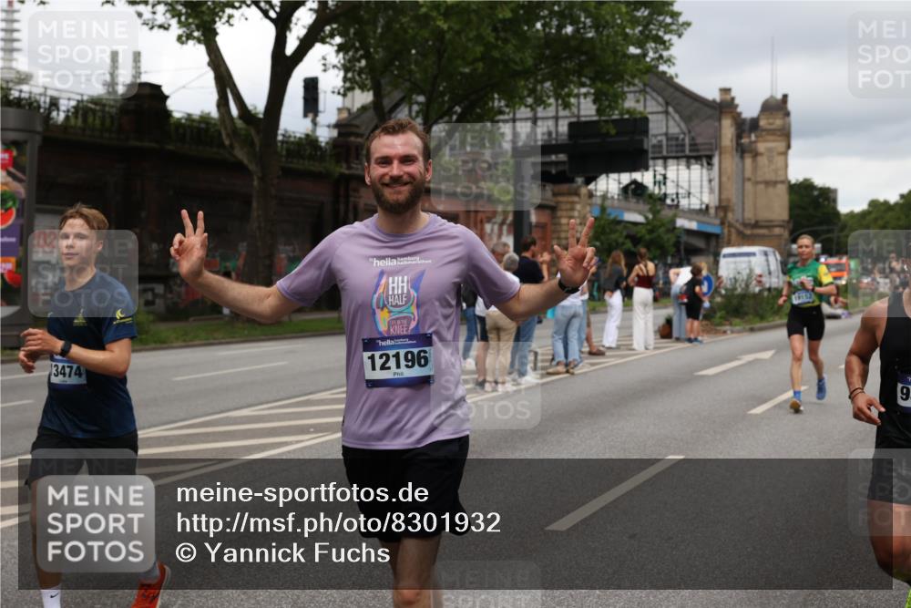 29.06.2025 - hella hamburg halbmarathon Yannick Fuchs http://msf.ph/oto/8301932 29.06.2025 10:49:57 20KM 1130, 1180, 1877, 2378, 2982, 3042, 3048, 4951, 5287, 5465, 5672, 5721, 6759, 7646, 7742, 8255, 8311, 8330, 8639, 8863, 9361, 9562, 9622, 11039, 11143, 11309, 11554, 11638, 12196, 12515, 12858, 13474, 14363, 14461, 15134, 15184, 16043, 16375, 16401, 16434, 16625, 16786, 17468, 17615, 18117, 18125, 18212, 18325, 18340, 18495, 18531, 18634, 18741, 18746, 18835, 18966, 19120, 19152 meine-sportfotos.de