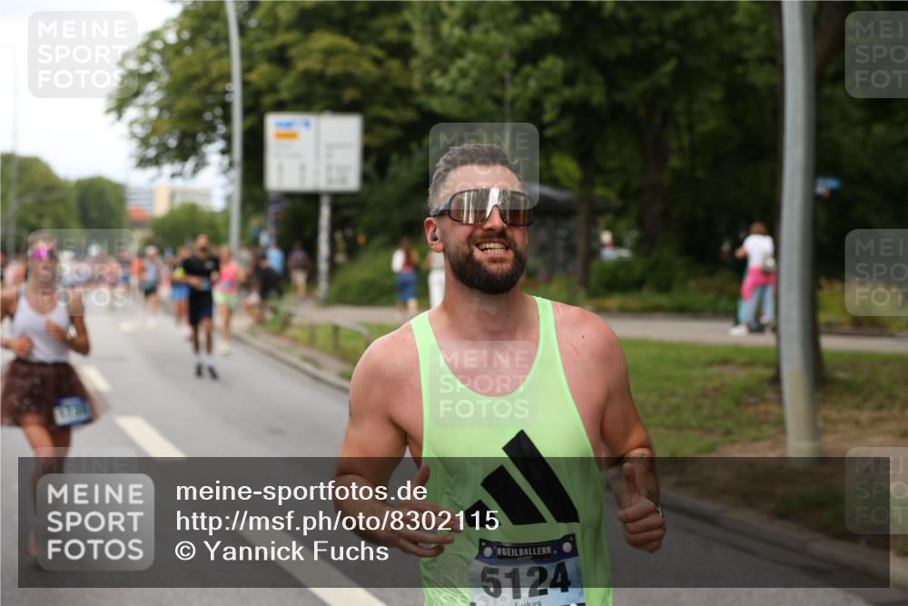 29.06.2025 - hella hamburg halbmarathon Yannick Fuchs http://msf.ph/oto/8302115 29.06.2025 10:37:36 20KM 1675, 1735, 2653, 3697, 4080, 4229, 4318, 5124, 5477, 7026, 7508, 7635, 9364, 9534, 10099, 10237, 10251, 11177, 12153, 12723, 12776, 13398, 13746, 13807, 14201, 14210, 14484, 14849, 15328, 15706, 15851, 15921, 16314, 16338, 18004, 18274, 18304, 18449, 18987, 19009, 19038, 19051, 19229 meine-sportfotos.de