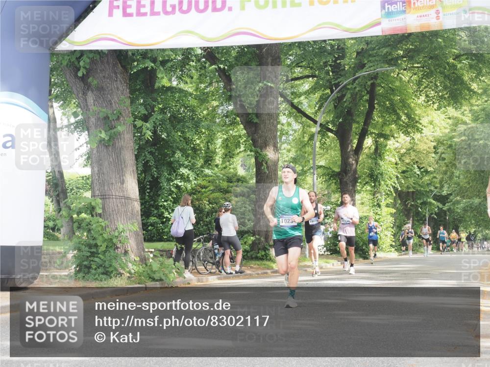 29.06.2025 - hella hamburg halbmarathon KatJ http://msf.ph/oto/8302117 29.06.2025 10:14:09 Zwischen KM18-KM19  meine-sportfotos.de