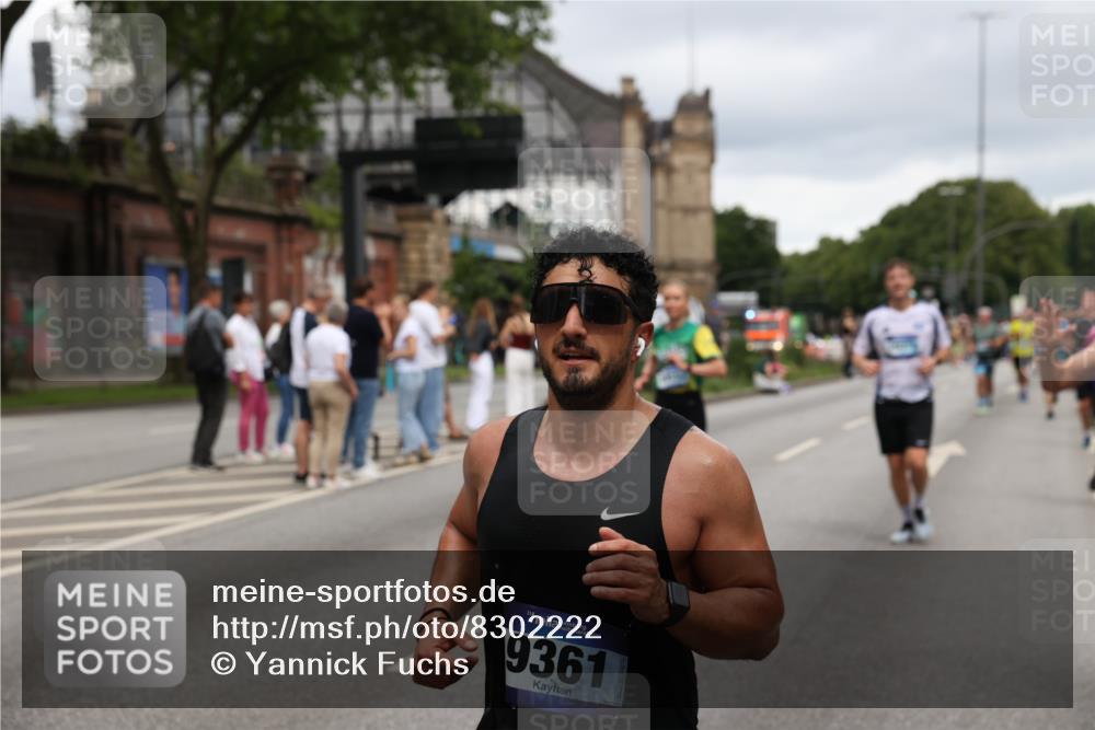 29.06.2025 - hella hamburg halbmarathon Yannick Fuchs http://msf.ph/oto/8302222 29.06.2025 10:49:58 20KM 1130, 1180, 1877, 2378, 2982, 3042, 3048, 4951, 5287, 5465, 5721, 5744, 6759, 7646, 7742, 8255, 8311, 8330, 8639, 8863, 9361, 9562, 9622, 11039, 11143, 11309, 11554, 11638, 12196, 12515, 12858, 13474, 14363, 14461, 15134, 16043, 16375, 16401, 16434, 16625, 16786, 17468, 17615, 18117, 18125, 18212, 18325, 18340, 18495, 18531, 18634, 18741, 18746, 18835, 18966, 19120, 19152 meine-sportfotos.de