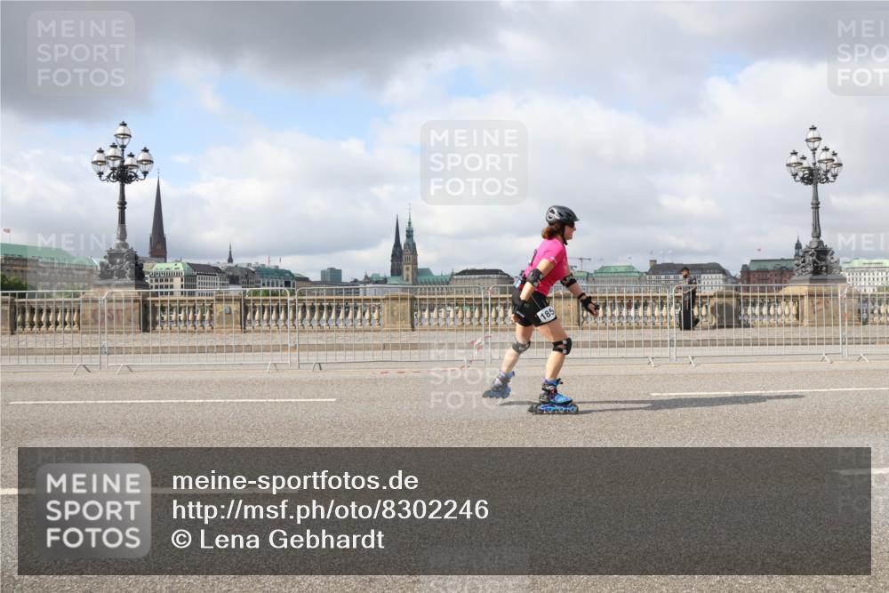 29.06.2025 - hella hamburg halbmarathon Lena Gebhardt http://msf.ph/oto/8302246 29.06.2025 09:06:40 Lombardsbrücke  meine-sportfotos.de
