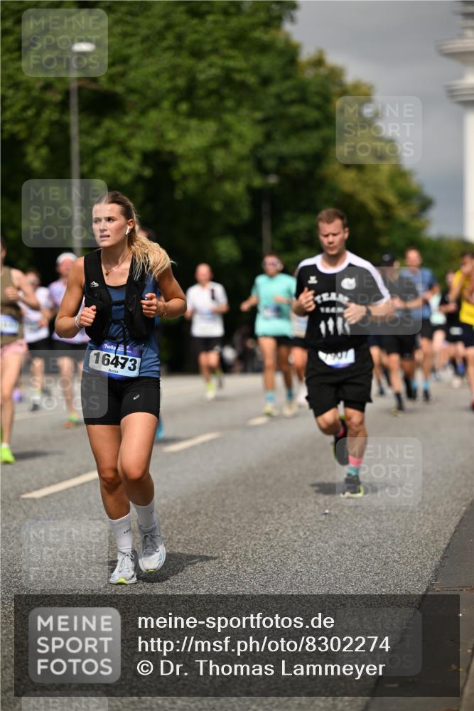 29.06.2025 - hella hamburg halbmarathon Dr. Thomas Lammeyer http://msf.ph/oto/8302274 29.06.2025 10:16:28 Kennedybrücke 1249, 1610, 1785, 1850, 1851, 2963, 2964, 3182, 3248, 3262, 3363, 4453, 4532, 5150, 5166, 5176, 6822, 6871, 7014, 7907, 8917, 8971, 9428, 9705, 10067, 10402, 10409, 10685, 11025 meine-sportfotos.de