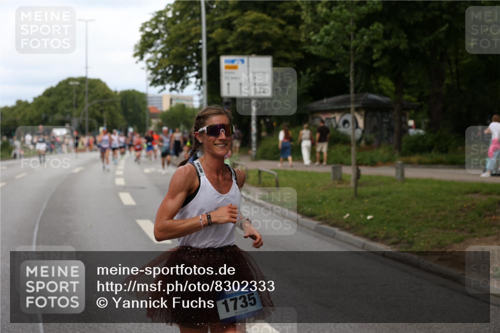 29.06.2025 - hella hamburg halbmarathon Yannick Fuchs http://msf.ph/oto/8302333 29.06.2025 10:37:37 20KM 1735, 2653, 3697, 3928, 4080, 4229, 4318, 5124, 5477, 7026, 7508, 7635, 10099, 10237, 10251, 11177, 12153, 12723, 12776, 13398, 13746, 13807, 14201, 14210, 14484, 14849, 15328, 15706, 15851, 15921, 16314, 16338, 16997, 18004, 18274, 18304, 18449, 18987, 19009, 19038, 19051, 19229 meine-sportfotos.de