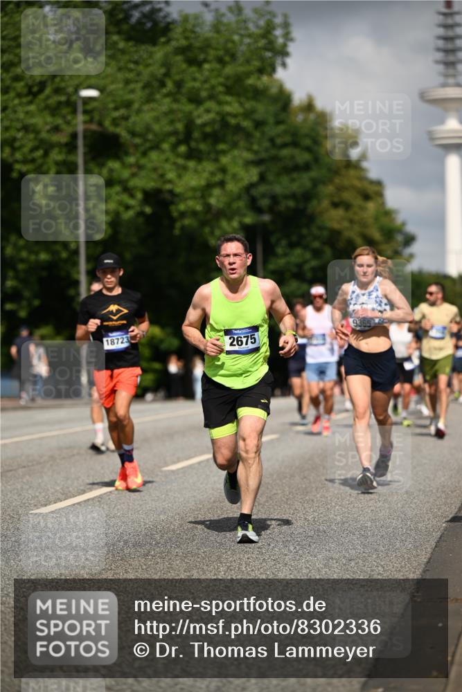 29.06.2025 - hella hamburg halbmarathon Dr. Thomas Lammeyer http://msf.ph/oto/8302336 29.06.2025 09:54:05 Kennedybrücke 1209, 1358, 1688, 1697, 1882, 2568, 2675, 2826, 3626, 4205, 4229, 4380, 4398, 4823, 5409, 5472, 5508, 5745, 6080, 6458, 6529, 6649, 6686, 6687, 7026, 7110, 8450, 8958, 9017, 9116, 9365, 10218, 10783, 10922, 11281, 11284, 11305, 11379 meine-sportfotos.de