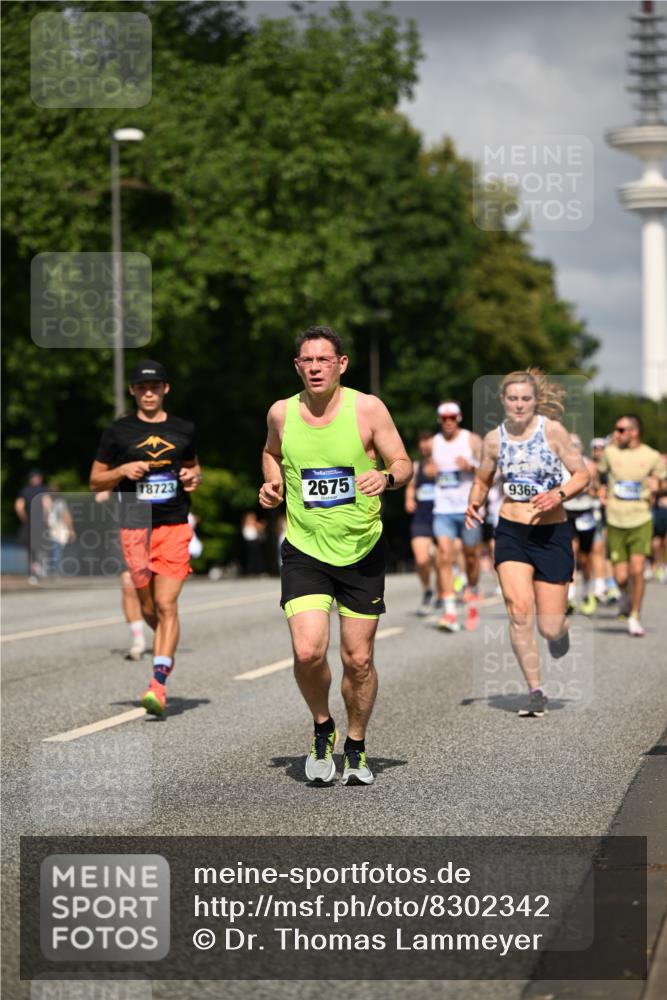 29.06.2025 - hella hamburg halbmarathon Dr. Thomas Lammeyer http://msf.ph/oto/8302342 29.06.2025 09:54:05 Kennedybrücke 1209, 1358, 1688, 1697, 1882, 2568, 2675, 2826, 3626, 4205, 4229, 4380, 4398, 4823, 5409, 5472, 5508, 5745, 6080, 6458, 6529, 6649, 6686, 6687, 7026, 7110, 8450, 8958, 9017, 9116, 9365, 10218, 10783, 10922, 11281, 11284, 11305, 11379 meine-sportfotos.de