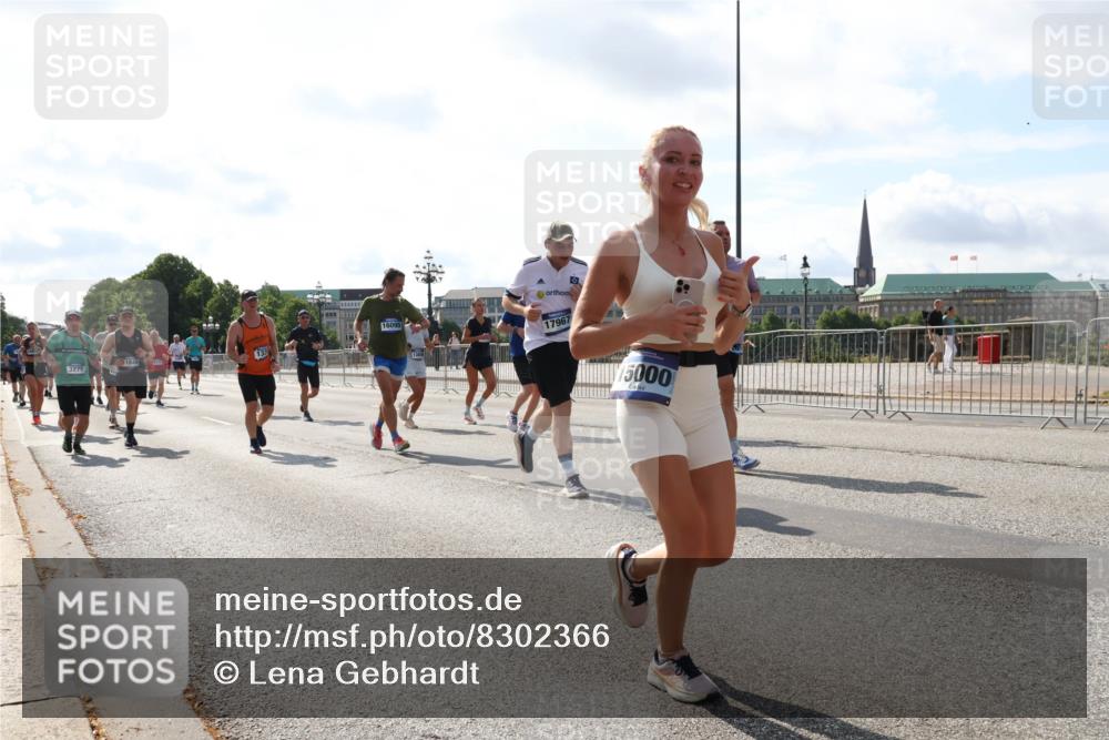 29.06.2025 - hella hamburg halbmarathon Lena Gebhardt http://msf.ph/oto/8302366 29.06.2025 09:59:42 Lombardsbrücke 3279, 16095, 1844, 13, 17967, 5000, 1319, 1334, 1366, 1595, 1642, 1834, 1914, 1955, 2282, 2348, 2364, 2391, 2432, 2630, 2676, 2910, 3112, 3279, 3668, 3836, 4426, 4467, 4772, 4837, 5015, 5134, 5277, 5299, 5457, 5458, 5465, 5492, 5866, 6174, 6201, 6202, 6414, 6415, 6416, 6587, 7037, 7129, 7130, 7395, 7833, 8330, 8509, 8520, 8542, 8652, 8846, 8929, 9142, 9488, 9903, 9907, 9922, 9984, 10020, 10031, 11039, 11568, 11844 meine-sportfotos.de