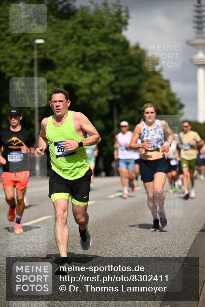 29.06.2025 - hella hamburg halbmarathon Dr. Thomas Lammeyer http://msf.ph/oto/8302411 29.06.2025 09:54:06 Kennedybrücke 1209, 1358, 1688, 1697, 1882, 2675, 3626, 4205, 4229, 4380, 4398, 4823, 4893, 5026, 5409, 5472, 5508, 5745, 5916, 6080, 6458, 6529, 6649, 6686, 6687, 7026, 7110, 8450, 8958, 9017, 9116, 9365, 10218, 10783, 10922, 11281, 11284, 11305, 11379 meine-sportfotos.de