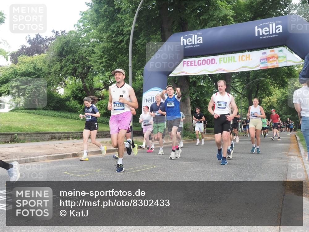 29.06.2025 - hella hamburg halbmarathon KatJ http://msf.ph/oto/8302433 29.06.2025 10:43:29 Zwischen KM18-KM19 1972, 2083, 2741, 2982, 2996, 4152, 4594, 4813, 7037, 7547 meine-sportfotos.de