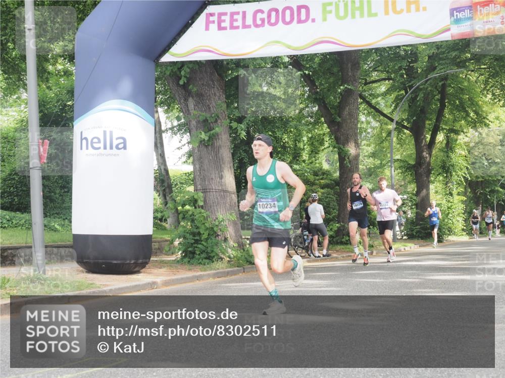 29.06.2025 - hella hamburg halbmarathon KatJ http://msf.ph/oto/8302511 29.06.2025 10:14:10 Zwischen KM18-KM19  meine-sportfotos.de