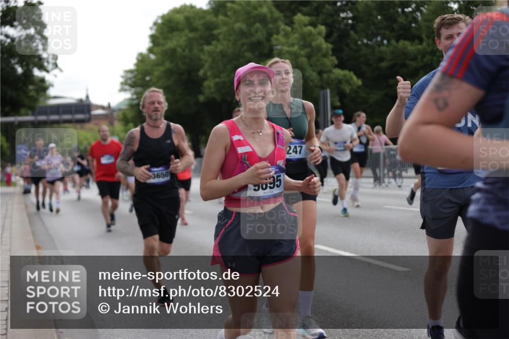 29.06.2025 - hella hamburg halbmarathon Jannik Wohlers http://msf.ph/oto/8302524 29.06.2025 10:37:24 Lombardsbrücke 1475, 1578, 1799, 1985, 2199, 2853, 3230, 3246, 5139, 5522, 5875, 6243, 6362, 7244, 7321, 7350, 7696, 8985, 9247, 9288, 9895, 10159, 10506, 10836, 11087, 11164, 11456, 11457, 11543, 11882, 12242, 12254, 12472, 12824, 13650, 14018, 15002, 15418, 15511, 16211, 16360, 16680, 17389, 17793, 17798, 18317, 18319 meine-sportfotos.de