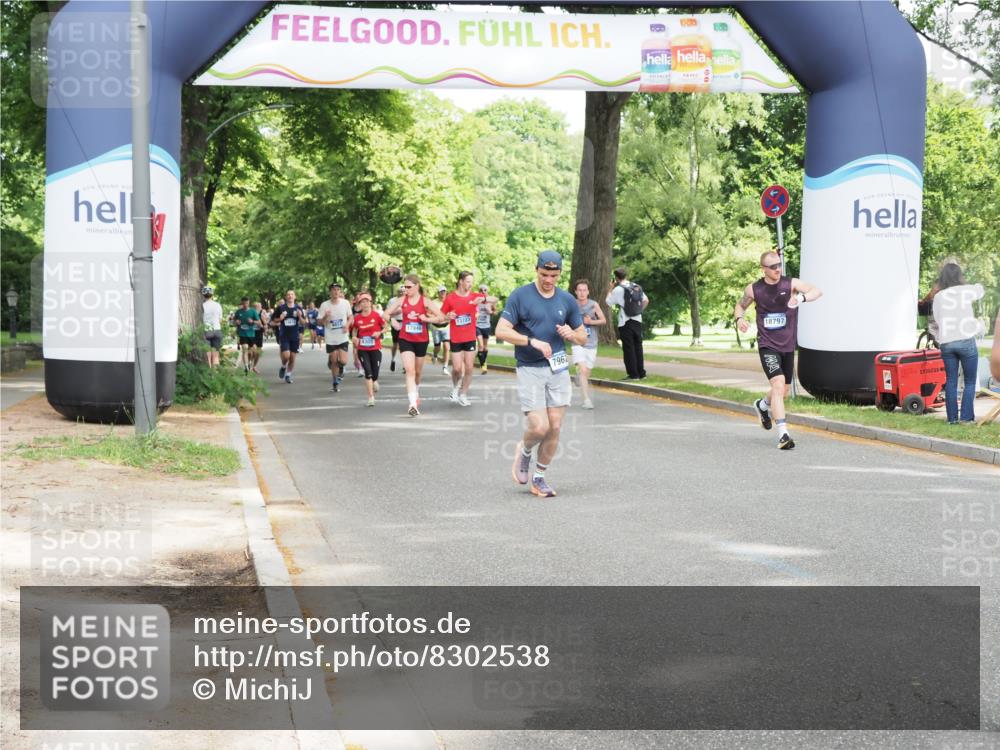 29.06.2025 - hella hamburg halbmarathon MichiJ http://msf.ph/oto/8302538 29.06.2025 10:34:50 Zwischen KM18-KM19 1604, 5459, 5532, 6421, 6978, 7599, 7908, 7962, 8482, 9386, 9529, 9786, 11185, 12651, 13614, 13728, 14415, 15149, 15611, 15684, 15741, 15973, 17669, 17718, 18797, 19209 meine-sportfotos.de