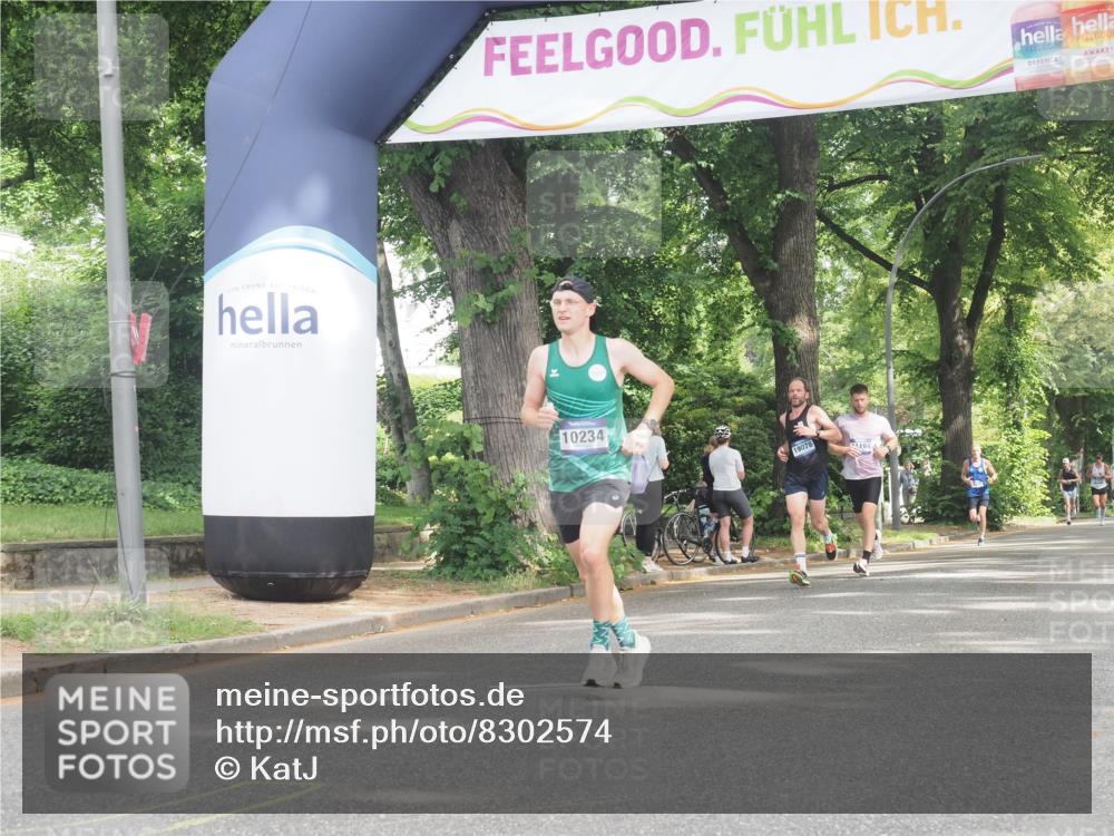 29.06.2025 - hella hamburg halbmarathon KatJ http://msf.ph/oto/8302574 29.06.2025 10:14:10 Zwischen KM18-KM19  meine-sportfotos.de