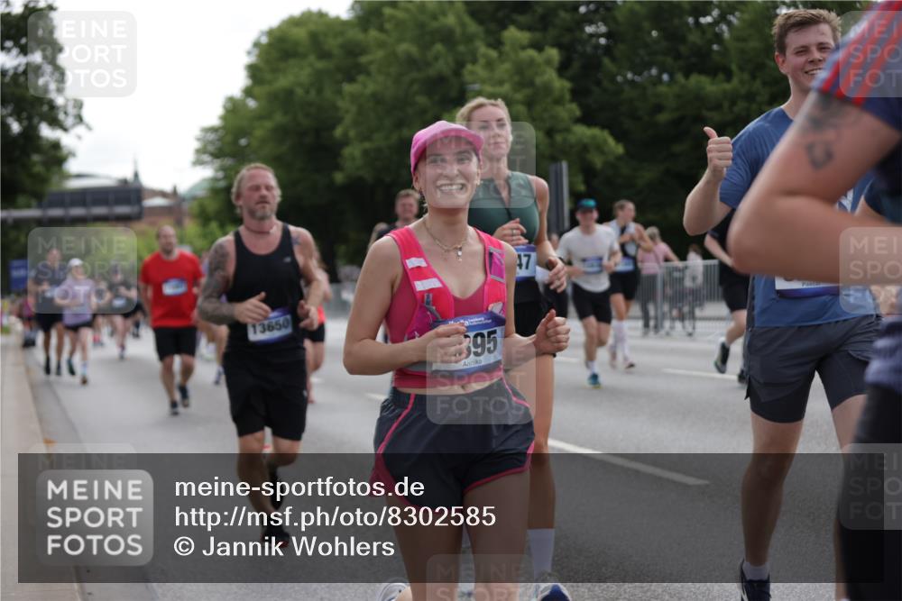 29.06.2025 - hella hamburg halbmarathon Jannik Wohlers http://msf.ph/oto/8302585 29.06.2025 10:37:24 Lombardsbrücke 1475, 1578, 1799, 1985, 2199, 2853, 3230, 3246, 5139, 5522, 5875, 6243, 6362, 7244, 7321, 7350, 7696, 8985, 9247, 9288, 9895, 10159, 10506, 10836, 11087, 11164, 11456, 11457, 11543, 11882, 12242, 12254, 12472, 12824, 13650, 14018, 15002, 15418, 15511, 16211, 16360, 16680, 17389, 17793, 17798, 18317, 18319 meine-sportfotos.de