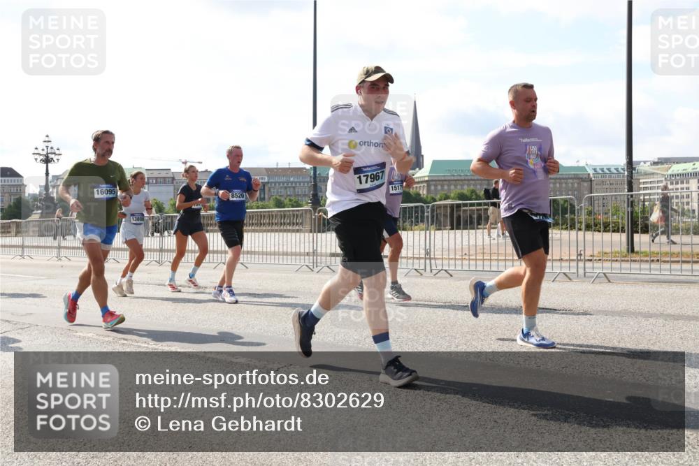 29.06.2025 - hella hamburg halbmarathon Lena Gebhardt http://msf.ph/oto/8302629 29.06.2025 09:59:43 Lombardsbrücke 16095, 13808, 8520, 17967, 1517, 1319, 1334, 1366, 1595, 1642, 1834, 1914, 1955, 2282, 2348, 2364, 2391, 2432, 2630, 2676, 2677, 2910, 3112, 3279, 3668, 3836, 4426, 4467, 4772, 4837, 5015, 5134, 5277, 5299, 5457, 5458, 5465, 5492, 5866, 6174, 6201, 6202, 6414, 6415, 6416, 6462, 6587, 7037, 7129, 7130, 7395, 7833, 8330, 8509, 8520, 8542, 8652, 8846, 8929, 9142, 9488, 9903, 9907, 9922, 9984, 10020, 10031, 11039, 11568, 11844 meine-sportfotos.de