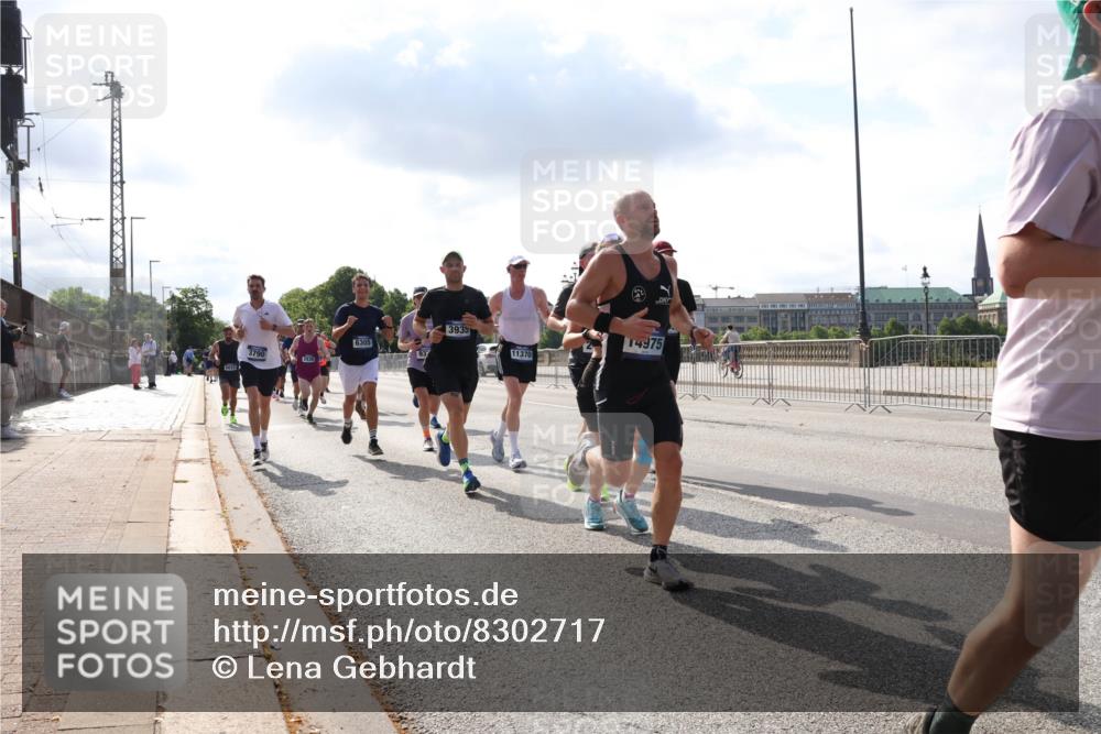 29.06.2025 - hella hamburg halbmarathon Lena Gebhardt http://msf.ph/oto/8302717 29.06.2025 09:47:06 Lombardsbrücke 3790, 2838, 6305, 3935, 11370, 14975, 1002, 1053, 1396, 1407, 1411, 1577, 1910, 1959, 2121, 2228, 2243, 2563, 2774, 2836, 3005, 3790, 3935, 4246, 4740, 4944, 5048, 5152, 5193, 5660, 5961, 6032, 6305, 6473, 6683, 6915, 7080, 7466, 7622, 7628, 7831, 7867, 7972, 8312, 8323, 8366, 9376, 9508, 9519, 10477, 10771, 10927, 11055, 11370, 11806, 11898, 12137, 12204, 12447, 12899, 13148, 13199, 13493, 13494, 13729, 13771, 13972, 13991, 14069, 14310, 14385 meine-sportfotos.de