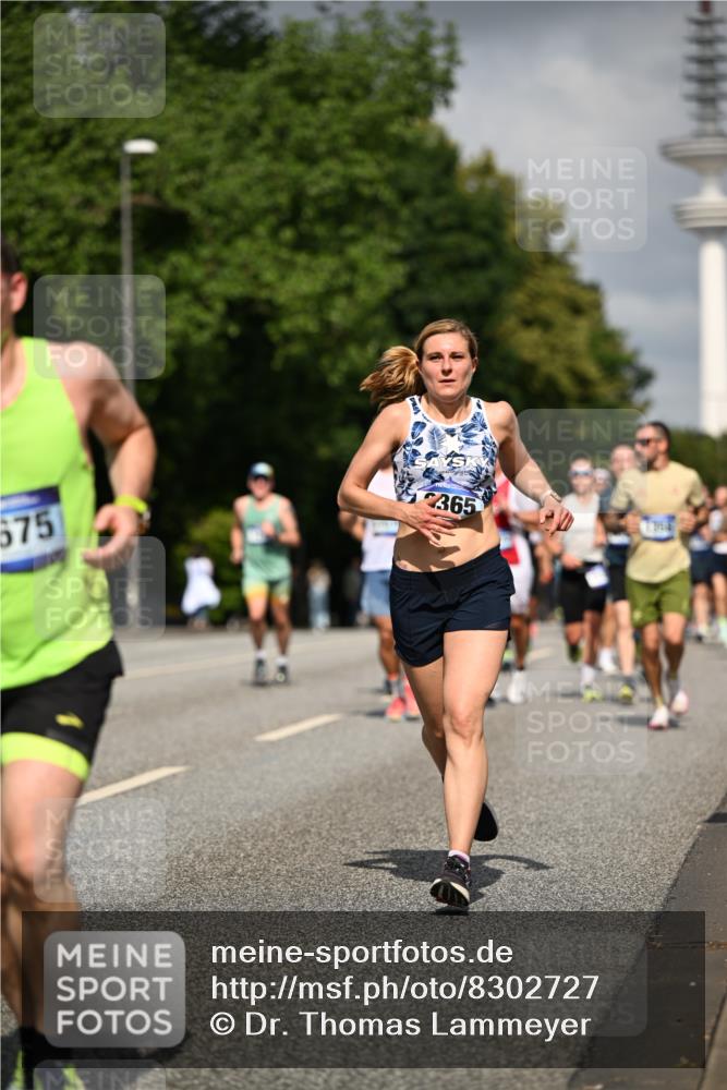 29.06.2025 - hella hamburg halbmarathon Dr. Thomas Lammeyer http://msf.ph/oto/8302727 29.06.2025 09:54:07 Kennedybrücke 1209, 1358, 1688, 1697, 1882, 2546, 2675, 3626, 4205, 4229, 4380, 4398, 4823, 4893, 5026, 5472, 5508, 5745, 5752, 5916, 6080, 6458, 6649, 6686, 6687, 7026, 7110, 8450, 8958, 9116, 9365, 10218, 10783, 10922, 11281, 11284, 11305, 11379 meine-sportfotos.de