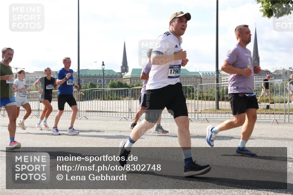 29.06.2025 - hella hamburg halbmarathon Lena Gebhardt http://msf.ph/oto/8302748 29.06.2025 09:59:43 Lombardsbrücke 10095, 13808, 18413, 8520, 17967, 1319, 1334, 1366, 1595, 1642, 1834, 1914, 1955, 2282, 2348, 2364, 2391, 2432, 2630, 2676, 2677, 2910, 3112, 3279, 3668, 3836, 4426, 4467, 4772, 4837, 5015, 5134, 5277, 5299, 5457, 5458, 5465, 5492, 5866, 6174, 6201, 6202, 6414, 6415, 6416, 6462, 6587, 7037, 7129, 7130, 7395, 7833, 8330, 8509, 8520, 8542, 8652, 8846, 8929, 9142, 9488, 9903, 9907, 9922, 9984, 10020, 10031, 11039, 11568, 11844 meine-sportfotos.de