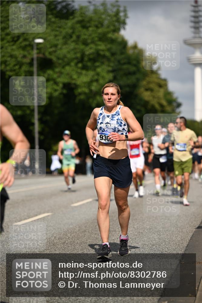 29.06.2025 - hella hamburg halbmarathon Dr. Thomas Lammeyer http://msf.ph/oto/8302786 29.06.2025 09:54:07 Kennedybrücke 1209, 1358, 1688, 1697, 1882, 2546, 2675, 3626, 4205, 4229, 4380, 4398, 4823, 4893, 5026, 5472, 5508, 5745, 5752, 5916, 6080, 6458, 6649, 6686, 6687, 7026, 7110, 8450, 8958, 9116, 9365, 10218, 10783, 10922, 11281, 11284, 11305, 11379 meine-sportfotos.de