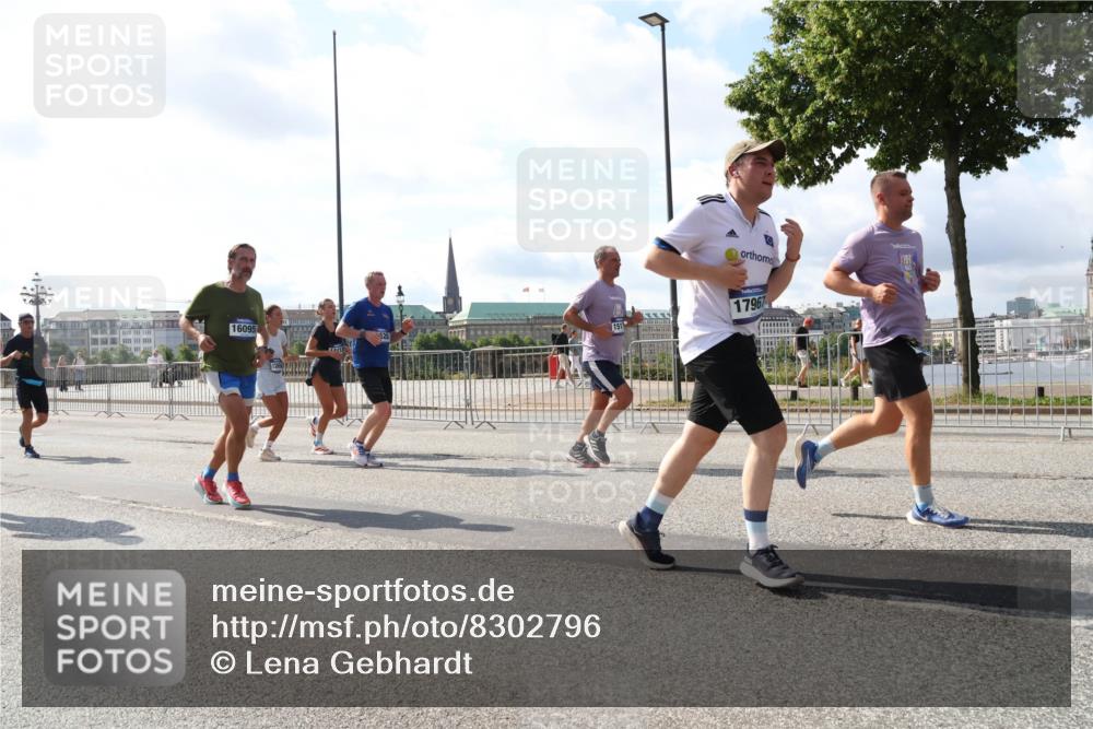 29.06.2025 - hella hamburg halbmarathon Lena Gebhardt http://msf.ph/oto/8302796 29.06.2025 09:59:43 Lombardsbrücke 16095, 151, 17967, 1319, 1334, 1366, 1595, 1642, 1834, 1914, 1955, 2282, 2348, 2364, 2391, 2432, 2630, 2676, 2677, 2910, 3112, 3279, 3668, 3836, 4426, 4467, 4772, 4837, 5015, 5134, 5277, 5299, 5457, 5458, 5465, 5492, 5866, 6174, 6201, 6202, 6414, 6415, 6416, 6462, 6587, 7037, 7129, 7130, 7395, 7833, 8330, 8509, 8520, 8542, 8652, 8846, 8929, 9142, 9488, 9903, 9907, 9922, 9984, 10020, 10031, 11039, 11568, 11844 meine-sportfotos.de