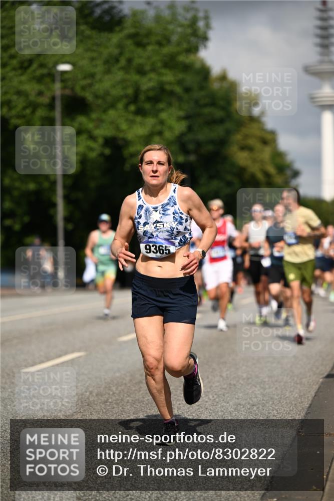 29.06.2025 - hella hamburg halbmarathon Dr. Thomas Lammeyer http://msf.ph/oto/8302822 29.06.2025 09:54:07 Kennedybrücke 1209, 1358, 1688, 1697, 1882, 2546, 2675, 3626, 4205, 4229, 4380, 4398, 4823, 4893, 5026, 5472, 5508, 5745, 5752, 5916, 6080, 6458, 6649, 6686, 6687, 7026, 7110, 8450, 8958, 9116, 9365, 10218, 10783, 10922, 11281, 11284, 11305, 11379 meine-sportfotos.de