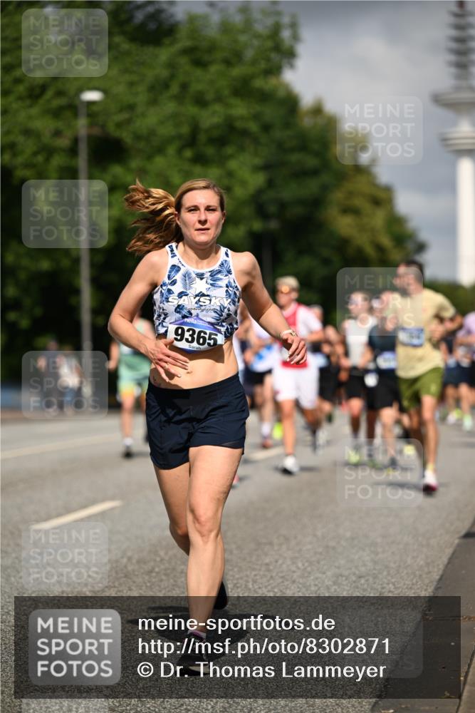 29.06.2025 - hella hamburg halbmarathon Dr. Thomas Lammeyer http://msf.ph/oto/8302871 29.06.2025 09:54:07 Kennedybrücke 1209, 1358, 1688, 1697, 1882, 2546, 2675, 3626, 4205, 4229, 4380, 4398, 4823, 4893, 5026, 5472, 5508, 5745, 5752, 5916, 6080, 6458, 6649, 6686, 6687, 7026, 7110, 8450, 8958, 9116, 9365, 10218, 10783, 10922, 11281, 11284, 11305, 11379 meine-sportfotos.de