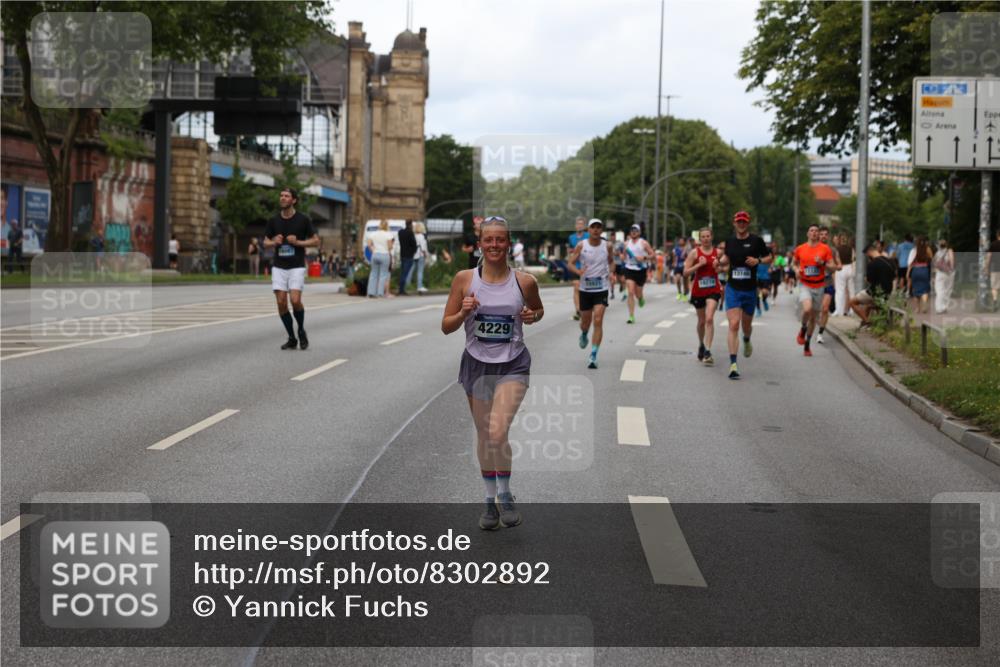 29.06.2025 - hella hamburg halbmarathon Yannick Fuchs http://msf.ph/oto/8302892 29.06.2025 10:37:44 20KM 2653, 3109, 3116, 3124, 3697, 3928, 4080, 4229, 4318, 7026, 7508, 7635, 8664, 9114, 10099, 10237, 10251, 10493, 11177, 12153, 12723, 12776, 13398, 13746, 13807, 14201, 14210, 14484, 14849, 15706, 15851, 15921, 16314, 16338, 16997, 17391, 17403, 18274, 18449, 18987, 19009, 19038, 19051, 19229 meine-sportfotos.de