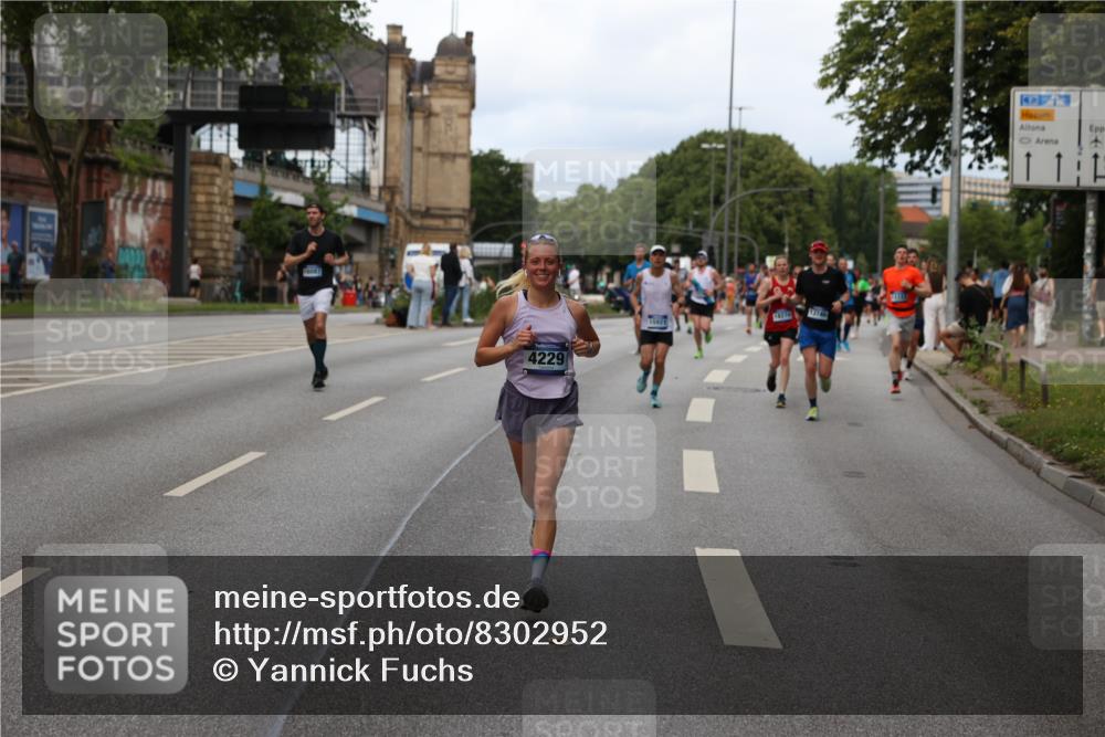 29.06.2025 - hella hamburg halbmarathon Yannick Fuchs http://msf.ph/oto/8302952 29.06.2025 10:37:44 20KM 2653, 3109, 3116, 3124, 3697, 3928, 4080, 4229, 4318, 7026, 7508, 7635, 8664, 9114, 10099, 10237, 10251, 10493, 11177, 12153, 12723, 12776, 13398, 13746, 13807, 14201, 14210, 14484, 14849, 15706, 15851, 15921, 16314, 16338, 16997, 17391, 17403, 18274, 18449, 18987, 19009, 19038, 19051, 19229 meine-sportfotos.de