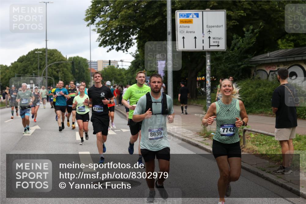 29.06.2025 - hella hamburg halbmarathon Yannick Fuchs http://msf.ph/oto/8302979 29.06.2025 10:50:01 20KM 1130, 1180, 1877, 2378, 2982, 3042, 3048, 4594, 4813, 4951, 5287, 5465, 5721, 5744, 6759, 7646, 7742, 8255, 8311, 8330, 8639, 8863, 9361, 9562, 9622, 11143, 11309, 11554, 11638, 11870, 12196, 12515, 12858, 13474, 14363, 14461, 15134, 16008, 16009, 16043, 16375, 16434, 16625, 17468, 17615, 18117, 18125, 18212, 18325, 18340, 18495, 18531, 18634, 18966, 19152 meine-sportfotos.de