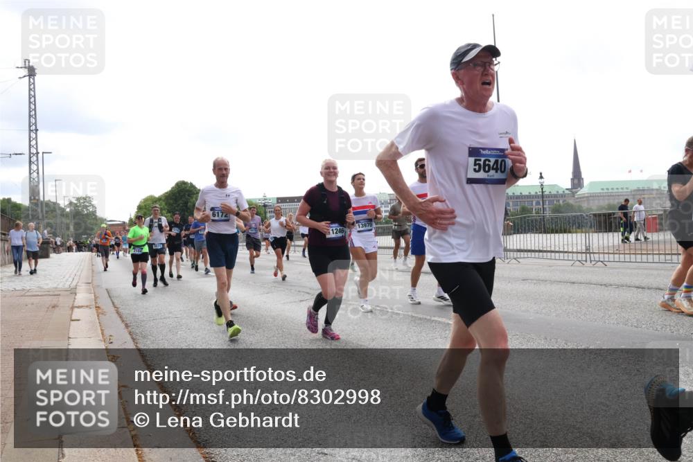 29.06.2025 - hella hamburg halbmarathon Lena Gebhardt http://msf.ph/oto/8302998 29.06.2025 10:37:13 Lombardsbrücke 2031, 6172, 13970, 1246, 5640, 1022, 1118, 1253, 1276, 1337, 1339, 1488, 1490, 1597, 1819, 1952, 1954, 2016, 2031, 2072, 2104, 2272, 2480, 2486, 2552, 2640, 3127, 3165, 3714, 3873, 3895, 4097, 4347, 4618, 4733, 4762, 4996, 5146, 5171, 5186, 5224, 5538, 5560, 5640, 5786, 5789, 5790, 5940, 6172, 6359, 6584, 6804, 6821, 7085, 7202, 7235, 7544, 7707, 7773, 7777, 7823, 8007, 8257, 8258, 8315, 8499, 8758, 8811, 8843, 8936, 8937, 9054, 9055, 9295, 9524 meine-sportfotos.de