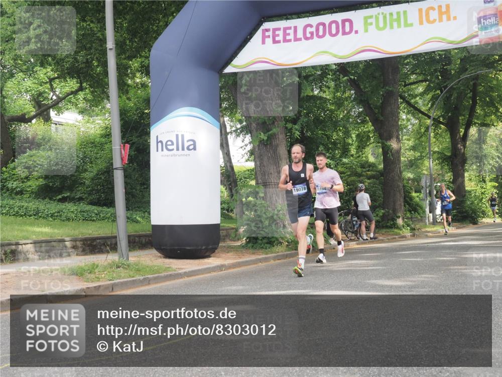 29.06.2025 - hella hamburg halbmarathon KatJ http://msf.ph/oto/8303012 29.06.2025 10:14:12 Zwischen KM18-KM19  meine-sportfotos.de