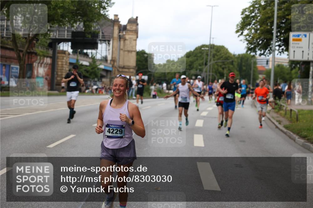 29.06.2025 - hella hamburg halbmarathon Yannick Fuchs http://msf.ph/oto/8303030 29.06.2025 10:37:45 20KM 2653, 3109, 3116, 3124, 3697, 3928, 4080, 4229, 4318, 6495, 7026, 7508, 7635, 8664, 9114, 10099, 10237, 10251, 10493, 11177, 12153, 12623, 12657, 12723, 12776, 13398, 13746, 13807, 14201, 14210, 14484, 14849, 15706, 15921, 16314, 16338, 16997, 17391, 17403, 18274, 18449, 19009, 19038, 19051, 19229 meine-sportfotos.de